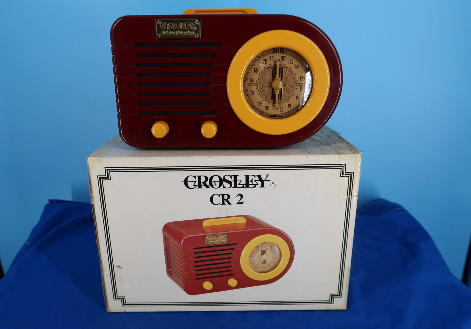 Red CR2 Crosley Radio, size: 10 1/2 x 6": Red CR2 Crosley Radio, size: 10 1/2 x 6"