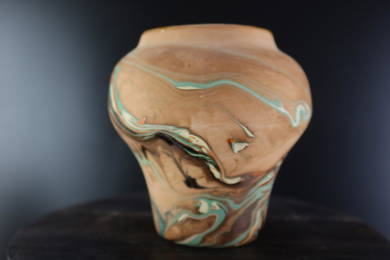 Extraordinary Vase Hand made by Indian Pottery, size: 5" x 5"