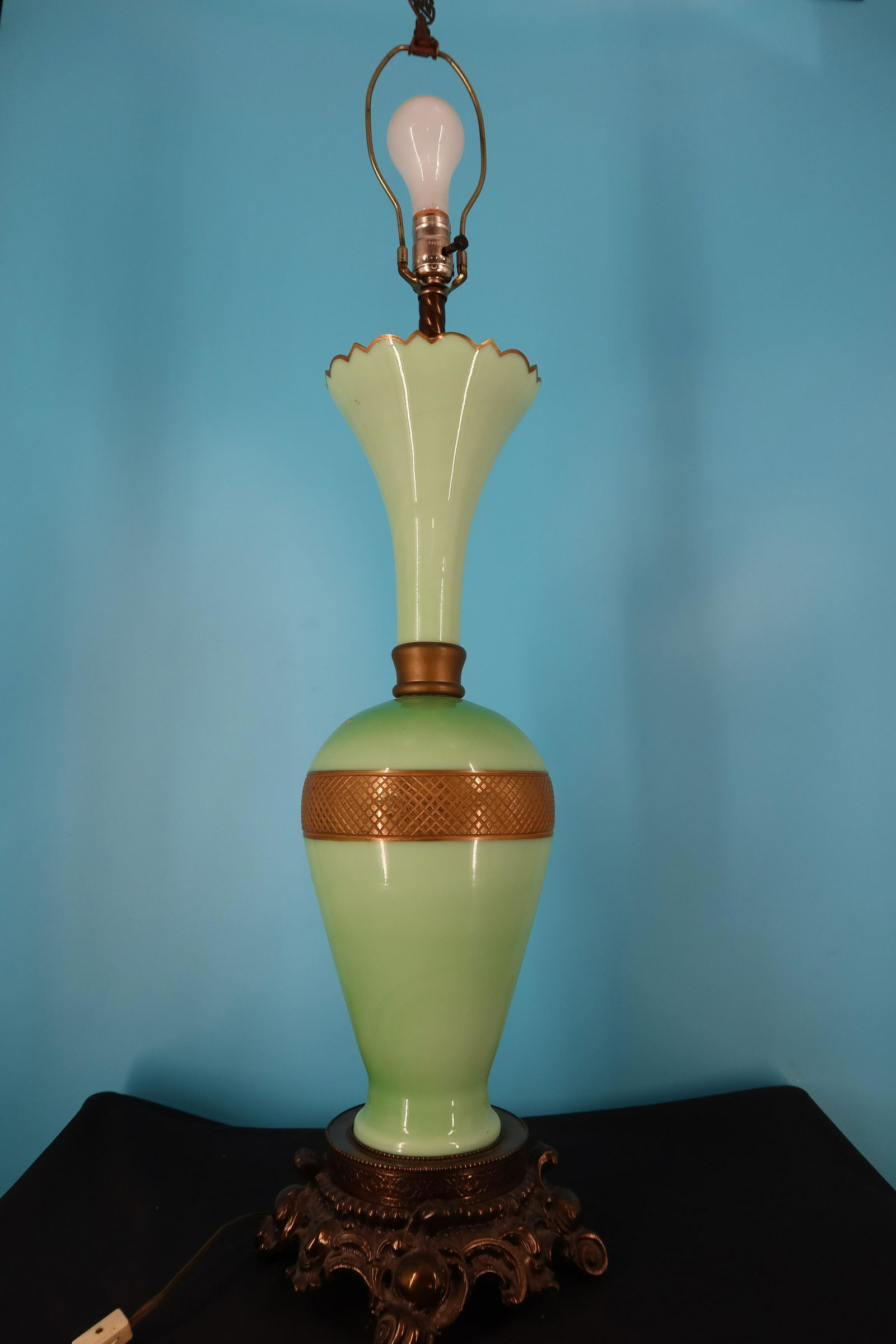 Vintage Green Oriental Lamp w/o SHADE (1 of 4)