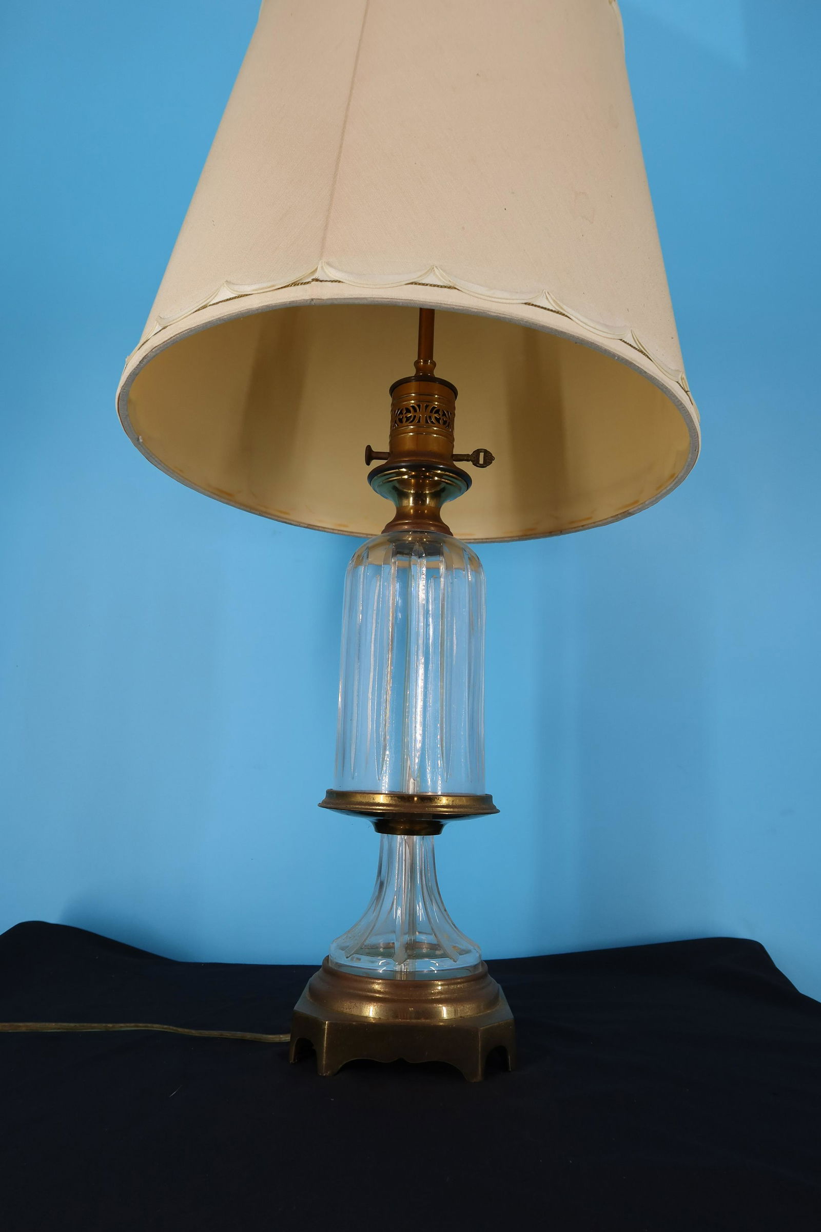 Vintage Style Glass Lamp w/ SHADE: Vintage Style Glass Lamp w/ SHADE - need repair