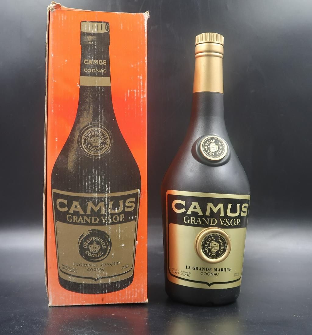 Camus Grand V.S.O.P Radio: Camus Grand V.S.O.P Radio, Size: 11" 3 1/2".