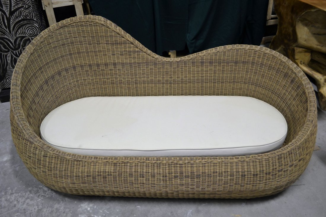Klomp sofa: Klomp sofa is made from an aluminum synthetic core that is 2.77 mm in thickness. 71L X 29W X 33H/in