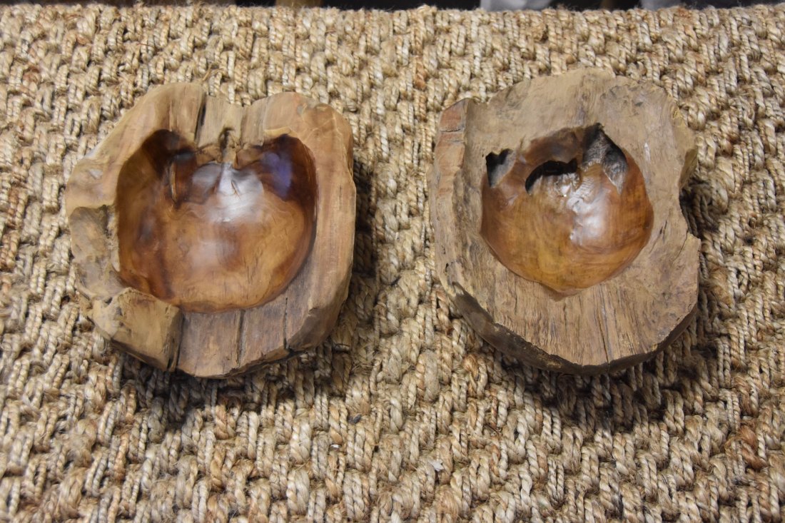 Two wooden teak bowls: Two wooden teak bowls. Sizes range from: 4 inches High and 9in by 9in