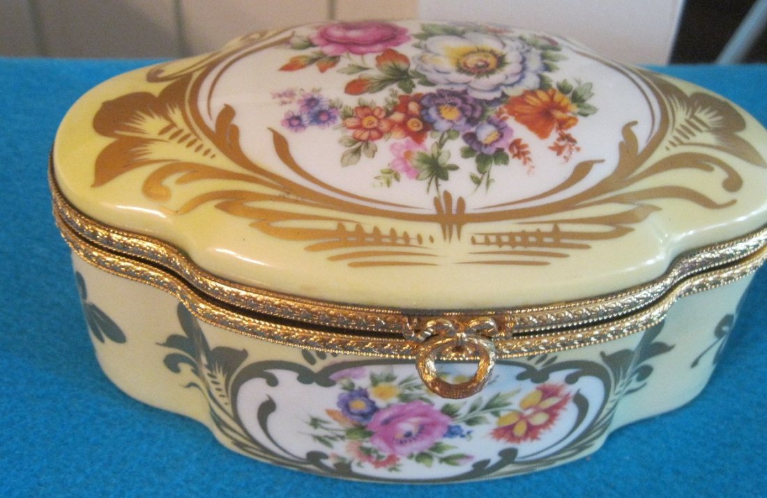 Limoges Large Gold Hinged Box: Vintage Limoges Porcelain Large Keepsake Box God Hinged marked at the bottom. Lemon Yellow color with flower motif. Measures 7" x 4 " x 2-1/2"