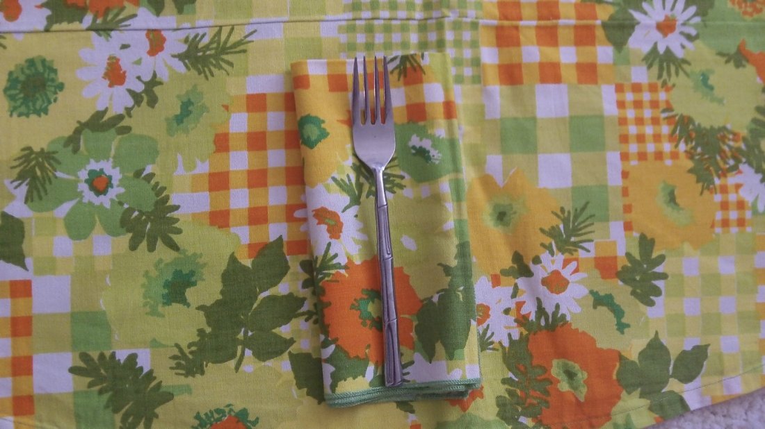 Vintage Retro Tablecloth Napkin Doilies Picnic Set: Vintage Retro Outdoor Linen Picnic Set from the 60's. Orange, Green and White Flowers. Round Tablecloth 68", 6 Matching Napkins 15", 3 Matching Cute Dollies 9" x 14". You won't find a set like this!