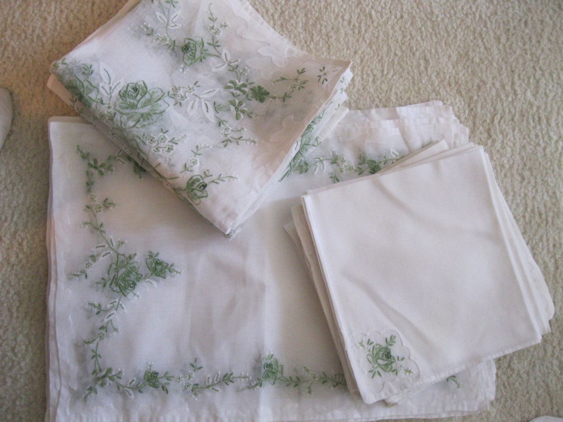 Exquisite Vintage Summer Sheer Embroidered Linen S: Beautiful Vintage Summer Linen set. Consists of: 17 Napkins 16" x 18, 2 Short Runners 42" x 17", 16 Placemats 18" x 13" Sheer Fabric. Amazing Details of the Embroidery. Colors are Green & White. A few