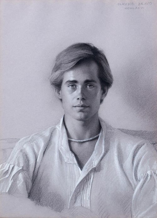 Claudio BRAVO - Portrait d'homme: Claudio BRAVO (1936-2011) Portrait d'homme, 1976 Graphite and white Pencil on Canson Paper, signed and dated upper right 11 ½ x 8 ½ in. – 29.2 x 21.6 cm