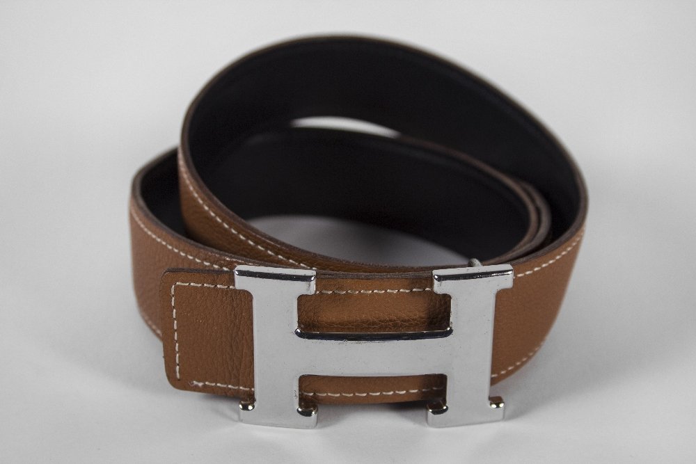 Hermès: H Buckle 70 cm Reversible Belt, in Natural Grained and Box Black Leather, Silver Hardware