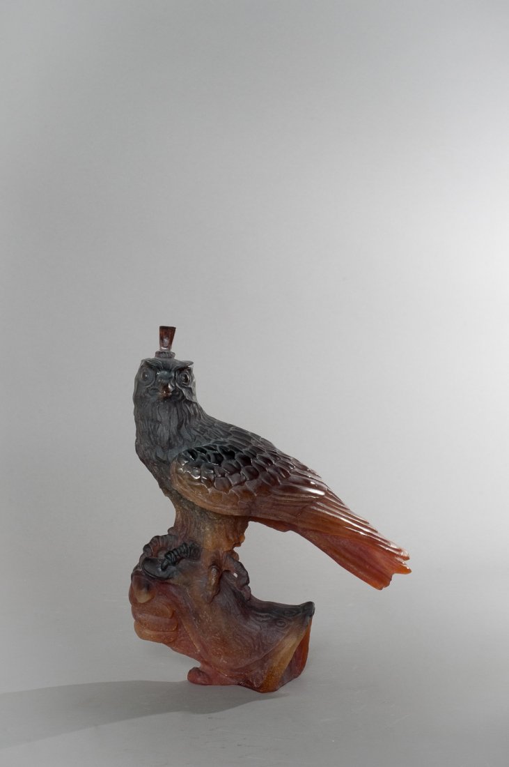 DAUM: DAUM Bird Sculpture in pâte de verre. Signed and numbered 22/50. H 12.5 in. - L 7.08 in. H : 32 cm - L : 18 cm This lot has no reserve
