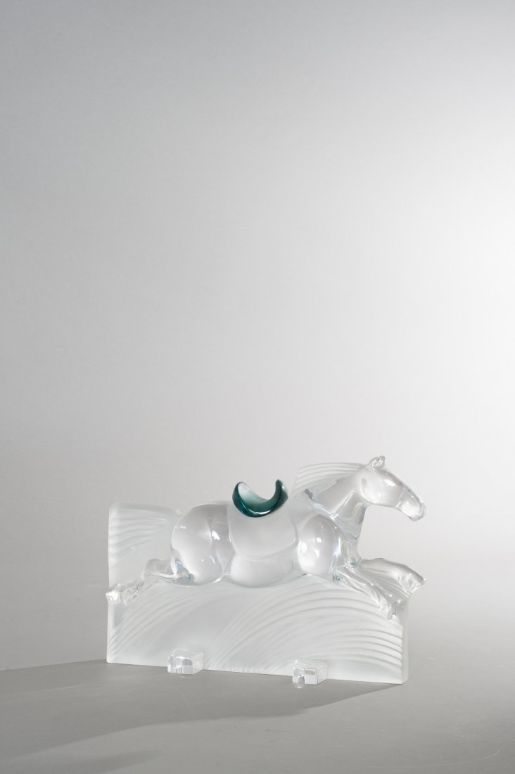 DAUM: DAUM Horse Crystal sculpture. H: 11.4 - L: 10.6 in, H : 29 cm - L : 27 cm This lot has no reserve