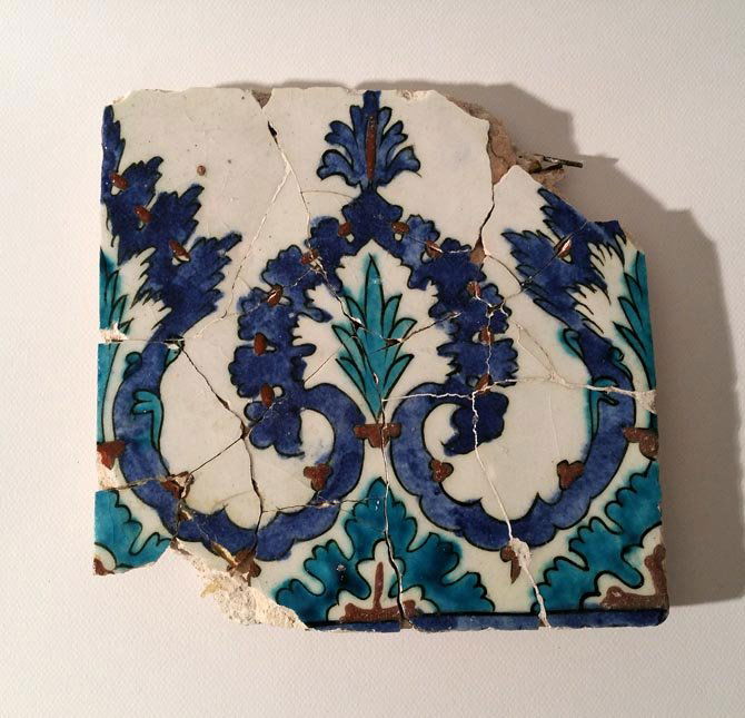 An Iznik Polychrome Pottery Tile (1 of 1)