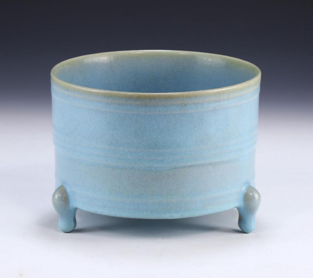 A CHINESE ANTIQUE BLUE GLAZED TRIPOD PORCELAIN CENSER (1 of 4)