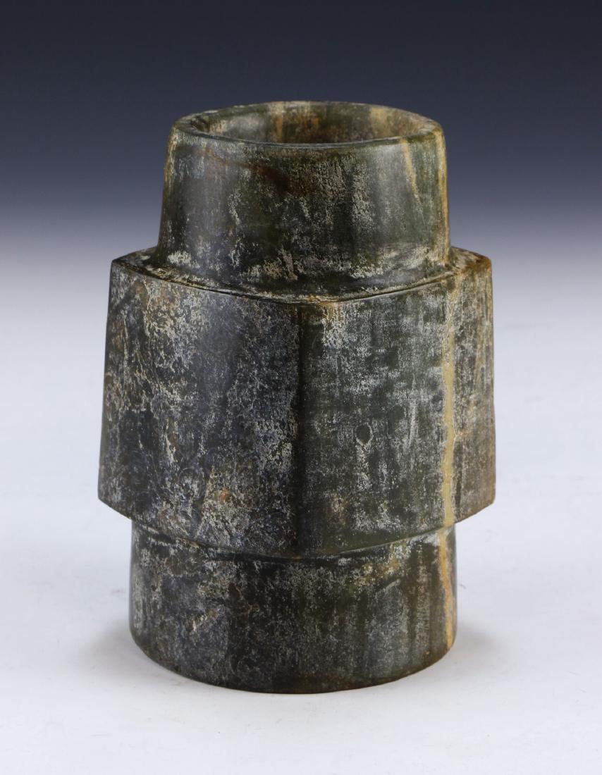 A CHINESE ANTIQUE ARCHAIC JADE CARVING (1 of 4)