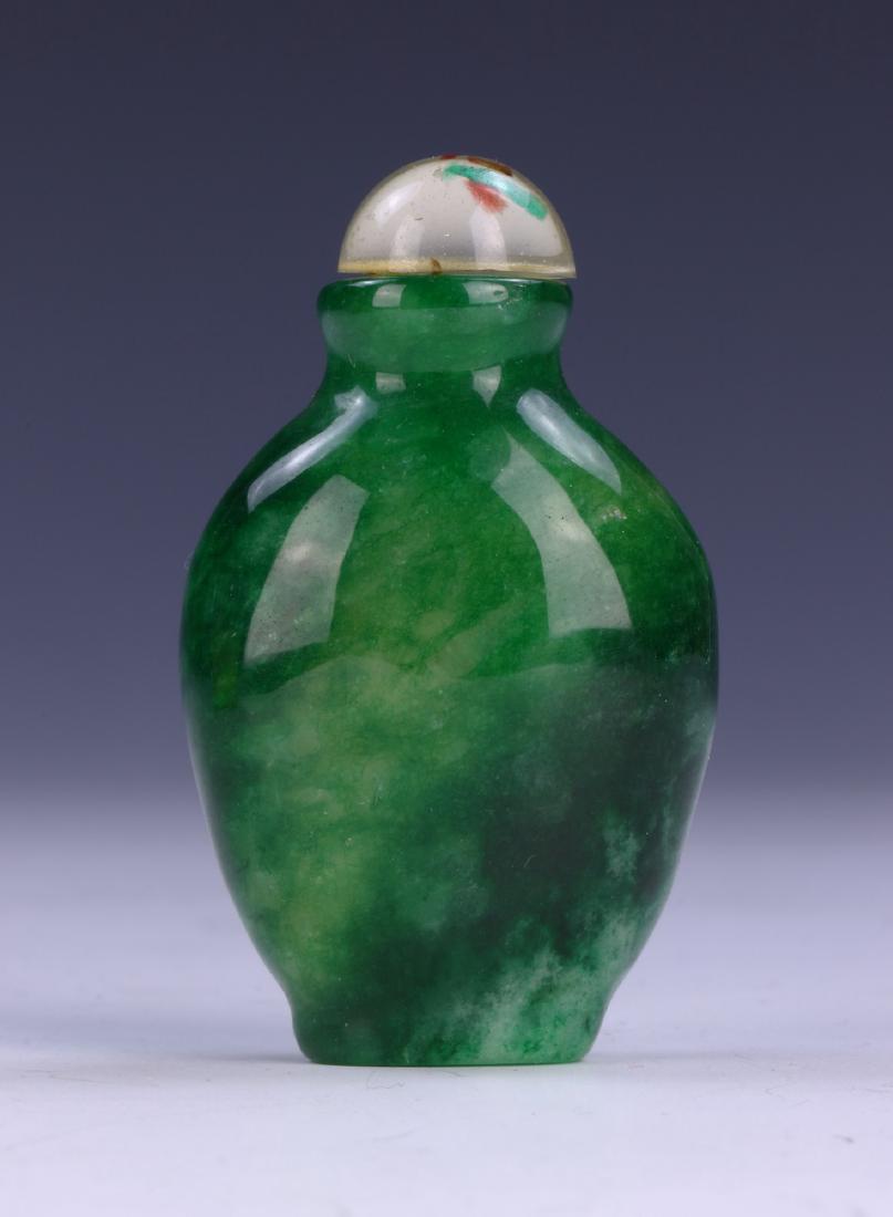 A CHINESE JADEITE CARVED SNUFF BOTTLE (1 of 3)