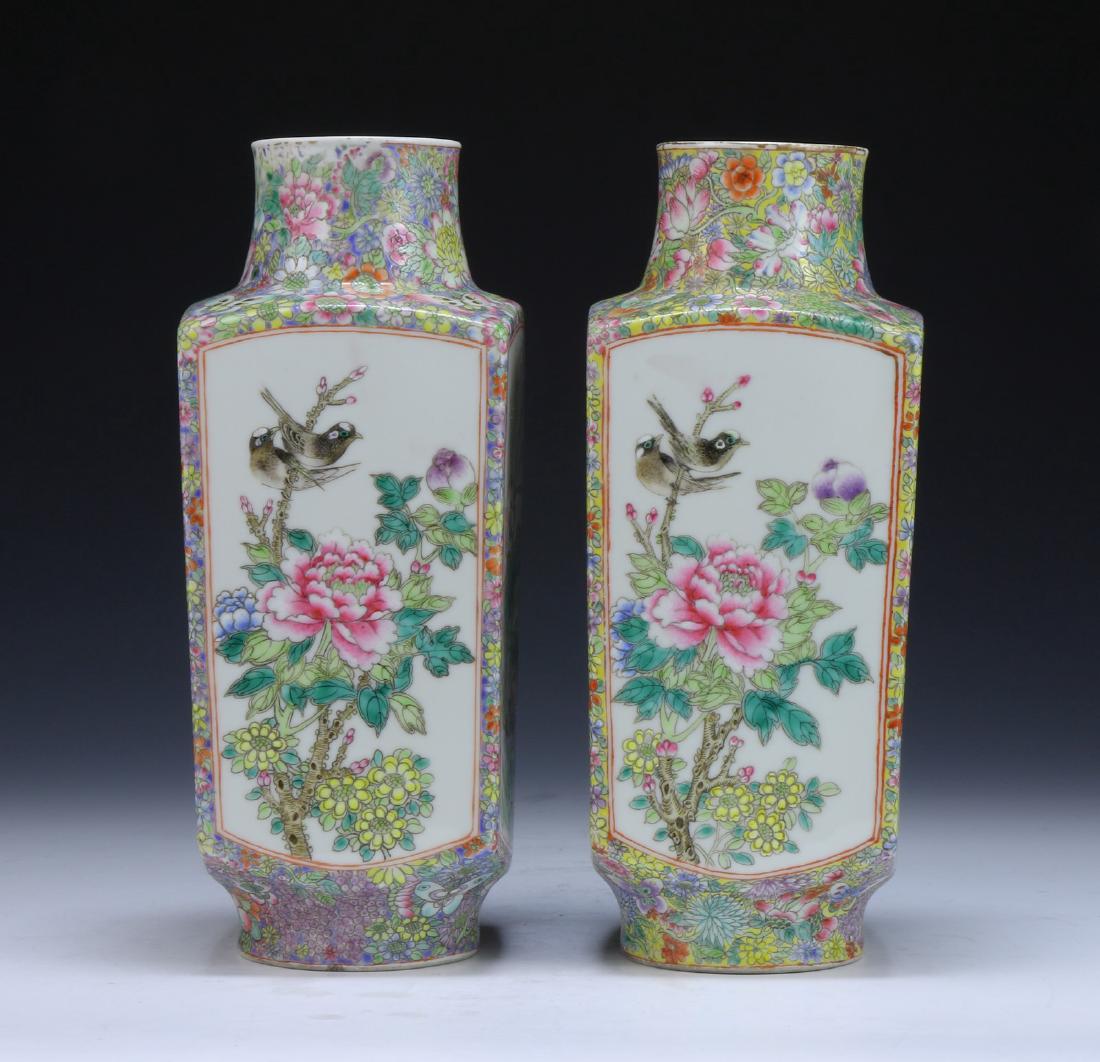 PAIR CHINESE ANTIQUE FAMILLE ROSE PORCELAIN VASES (1 of 5)
