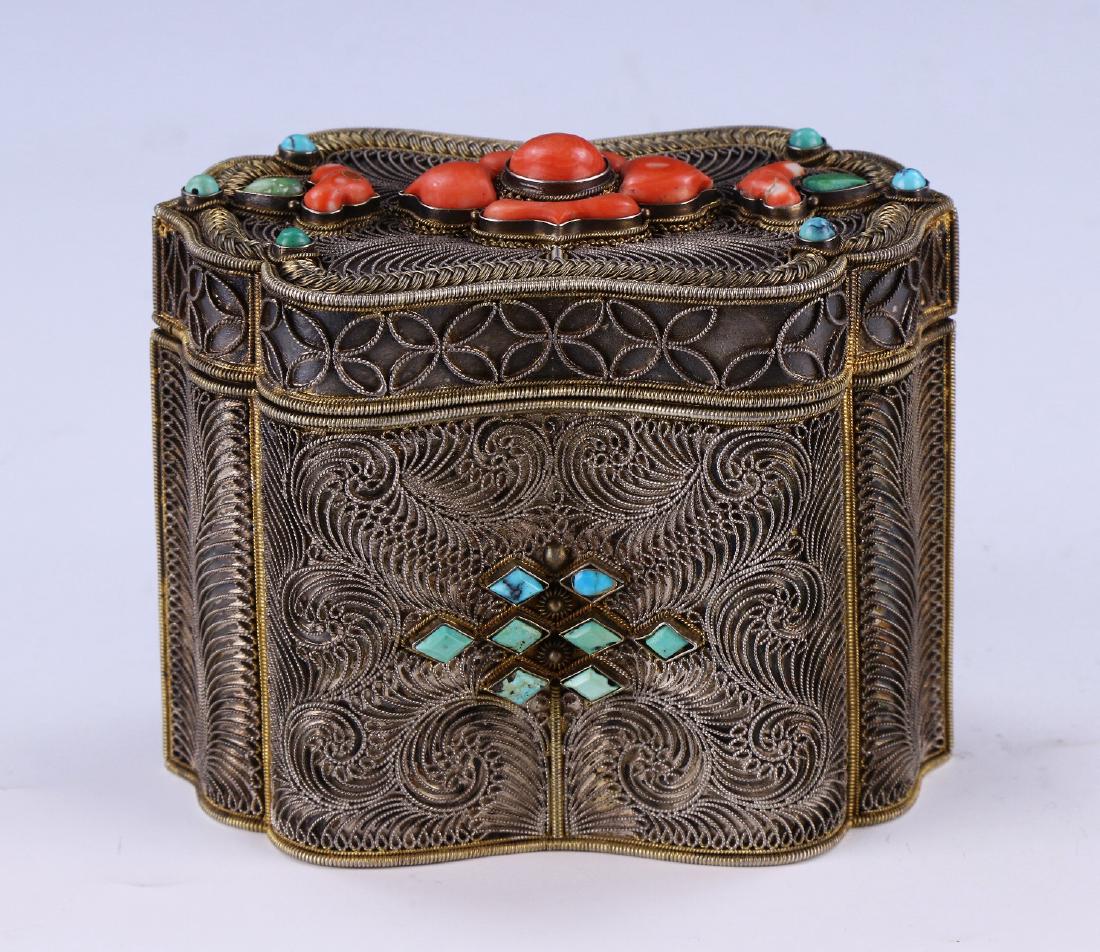 A FINE CHINESE ANTIQUE SILVER FILIGREE INLAID LIDDED (1 of 7)