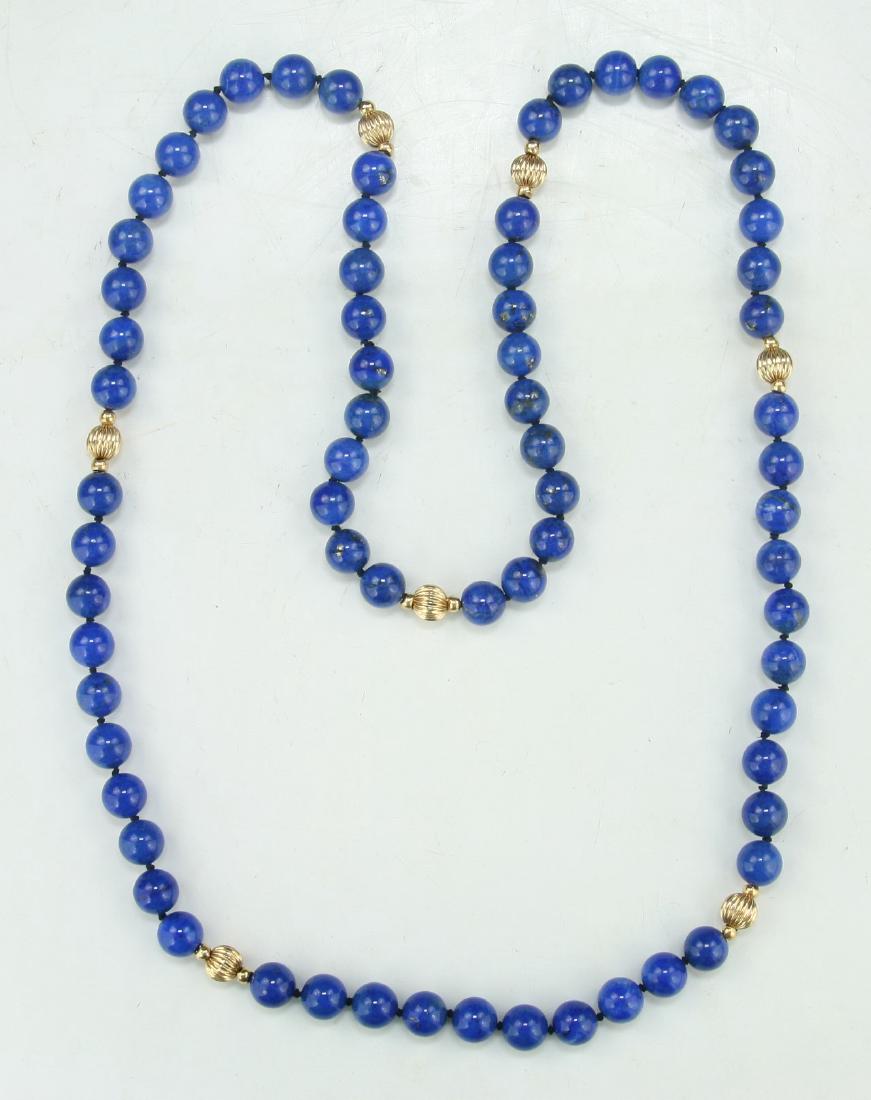 A LAPIS LAZULI BEAD NECKLACE (1 of 2)
