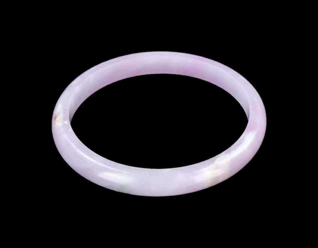 A JADEITE BANGLE (1 of 2)