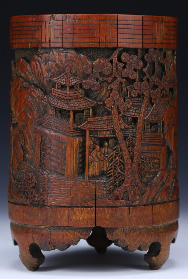 A CHINESE ANTIQUE BAMBOO BRUSH POT (1 of 5)