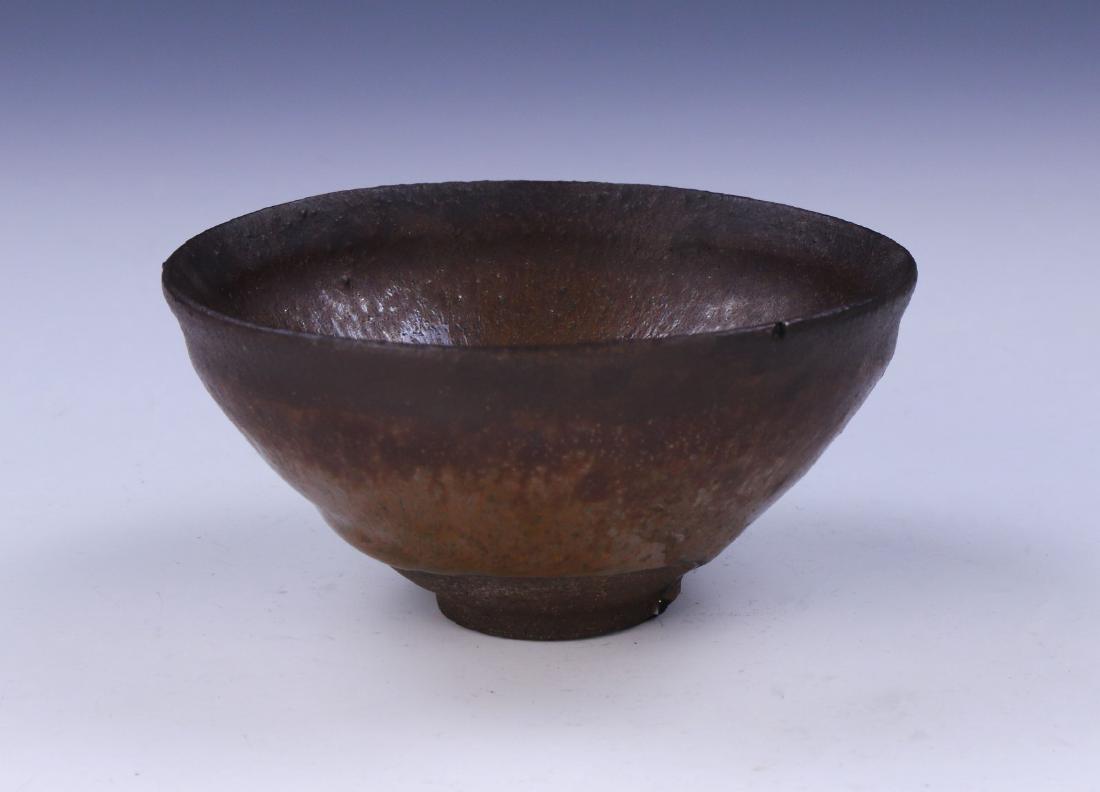 A CHINESE ANTIQUE JIANYAO STYLE BLACK PORCELAIN BOWL (1 of 4)
