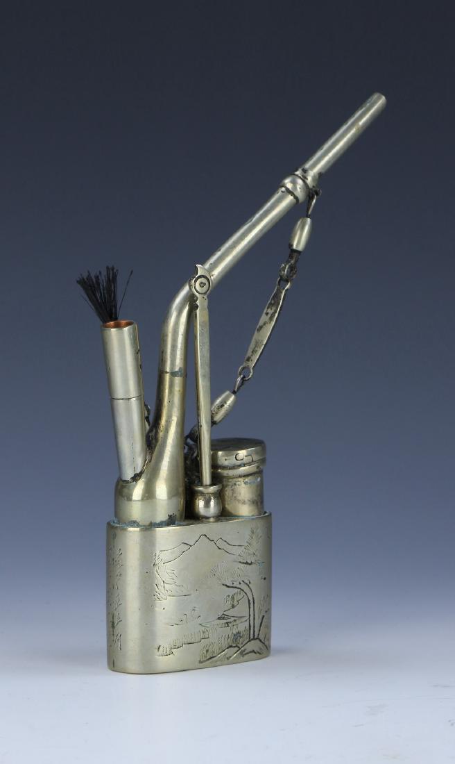 A CHINESE ANTIQUE BRONZE PIPE (1 of 5)