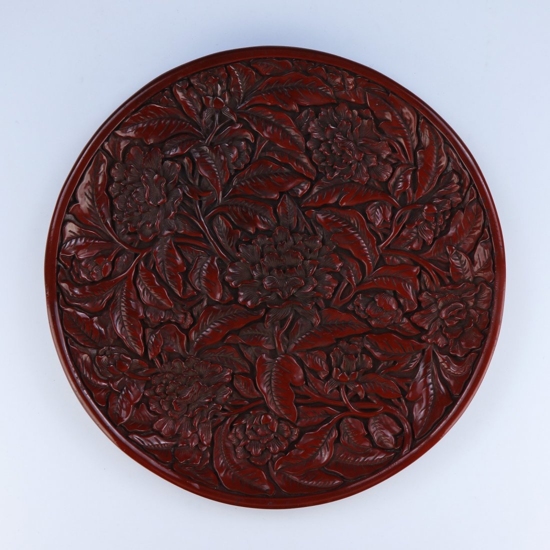 A BIG CHINESE CINNABAR LACQUER STYLE PLATE (1 of 5)