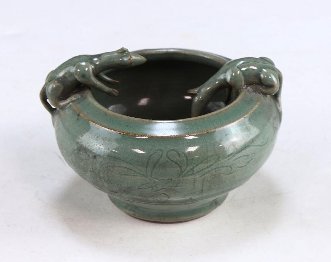 A CHINESE ANTIQUE CELADON GLAZED PORCELAIN WASHER (1 of 4)