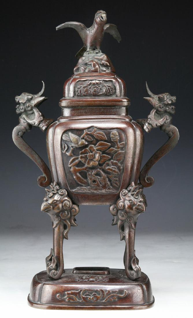 AN ANTIQUE JAPANESE LIDDED BRONZE CENSER (1 of 4)