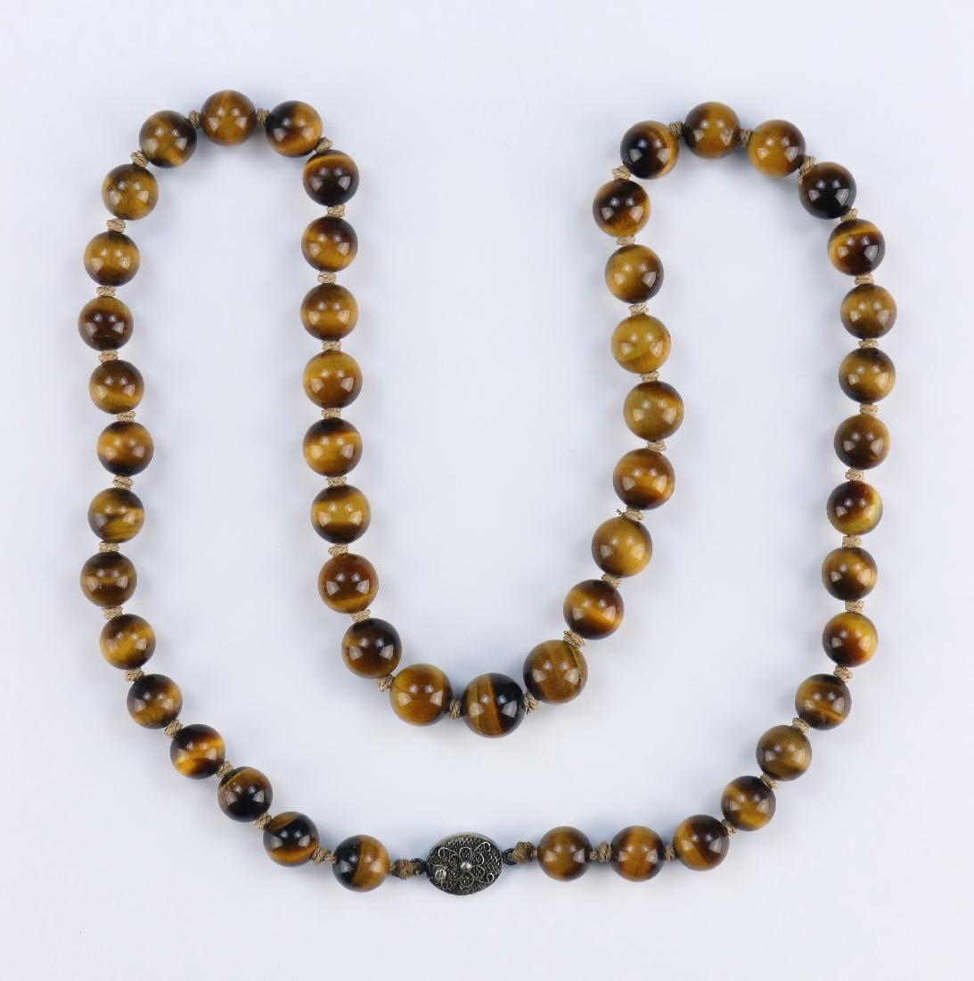 A TIGER EYE BEADED NECKLACE (1 of 2)