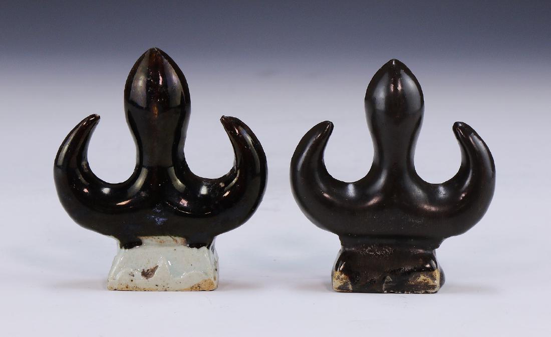 TWO (2) CHINESE PORCELAIN BRUSH REST (1 of 3)