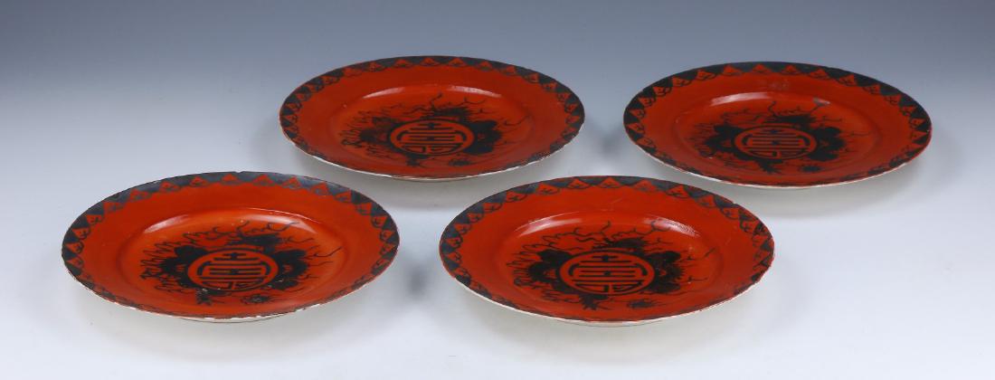 A JAPANESE KUTANI PORCELAIN SET OF FOUR (4) PLATES (1 of 4)