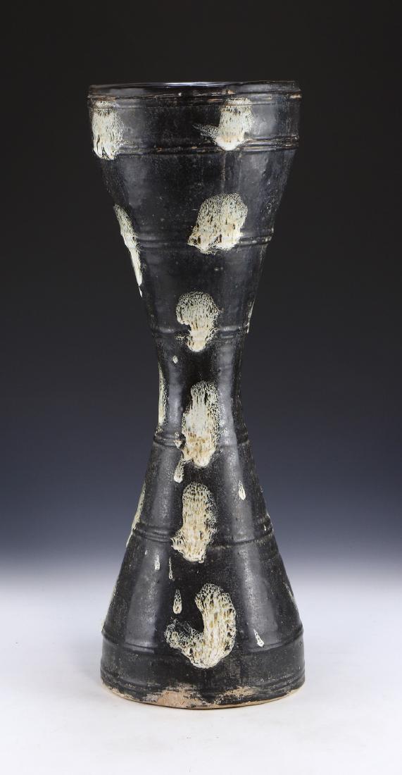 A BIG CHINESE LU SHAN KILN DRUM VASE (1 of 5)