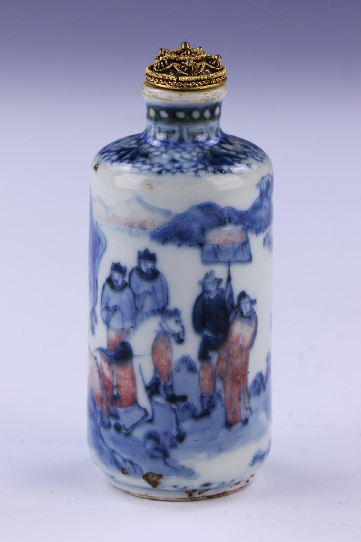 A FINE BLUE & WHITE UNDERGLAZED RED PORCELAIN SNUFF (1 of 5)