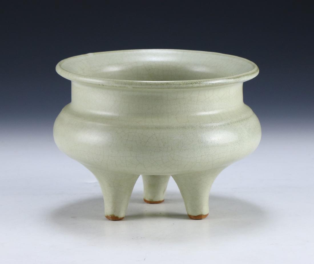 A CHINESE WHITE GLAZED PORCELAIN CENSER (1 of 4)