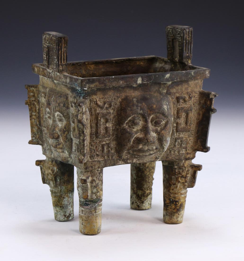 A CHINESE BRONZE CENSER (1 of 5)