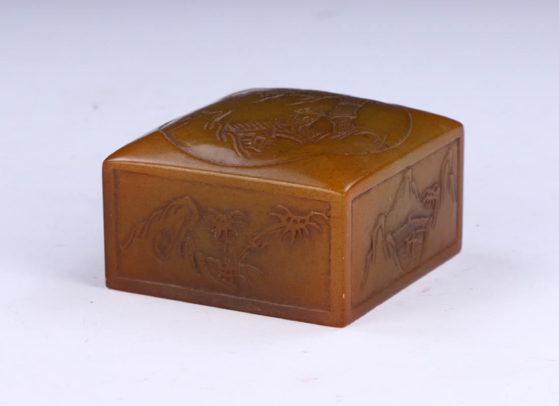 A CHINESE SOAPSTONE CARVED SEAL (1 of 4)
