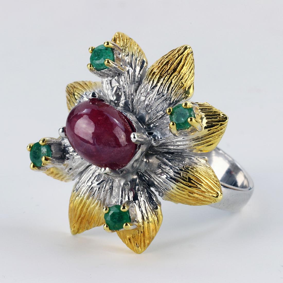 A NATURAL RUBY AND EMERALD RING (1 of 3)