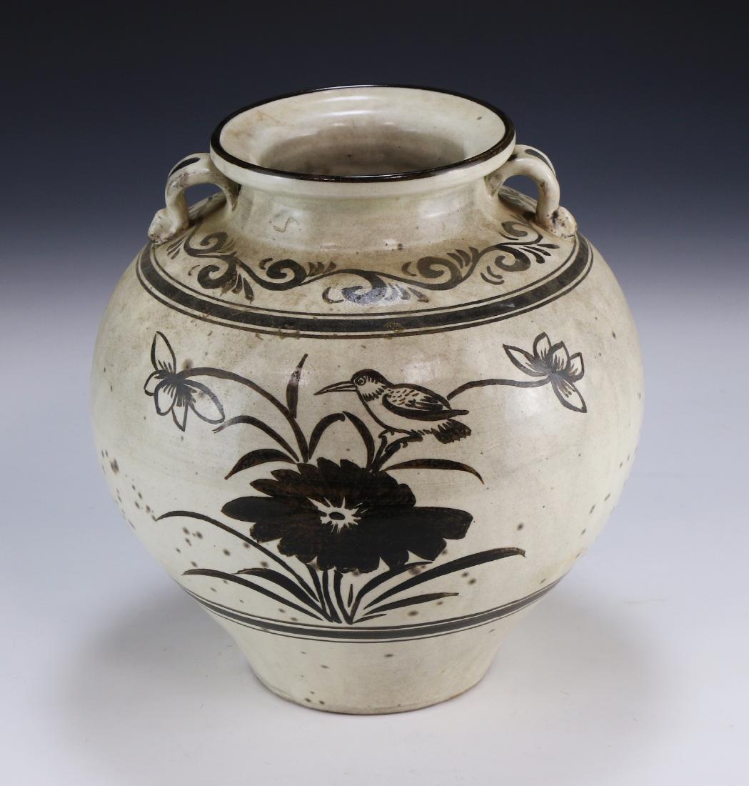 A Chinese White Glazed Porcelain Vase (1 of 6)