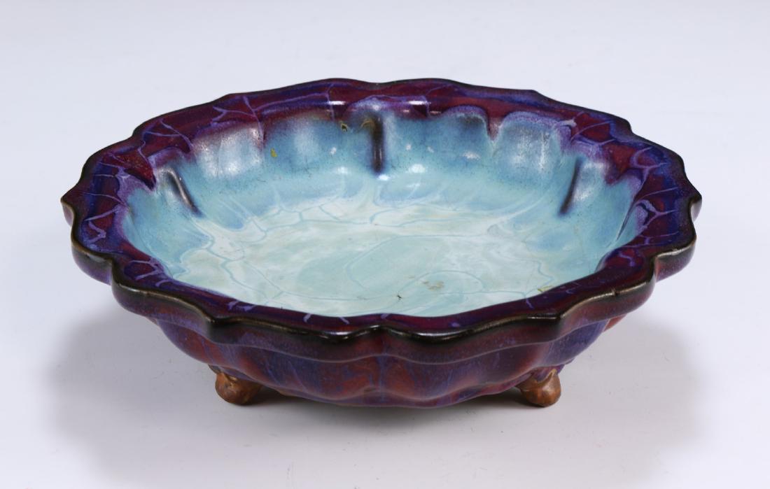 A CHINESE JUNYAO GLAZED TRIPOD PORCELAIN BOWL (1 of 5)
