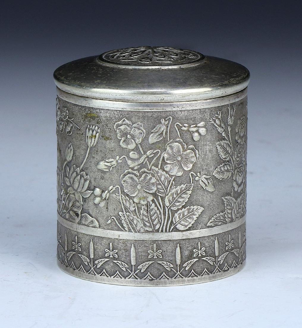 A CHINESE EXPORT SILVER LIDDED VESSEL (1 of 5)