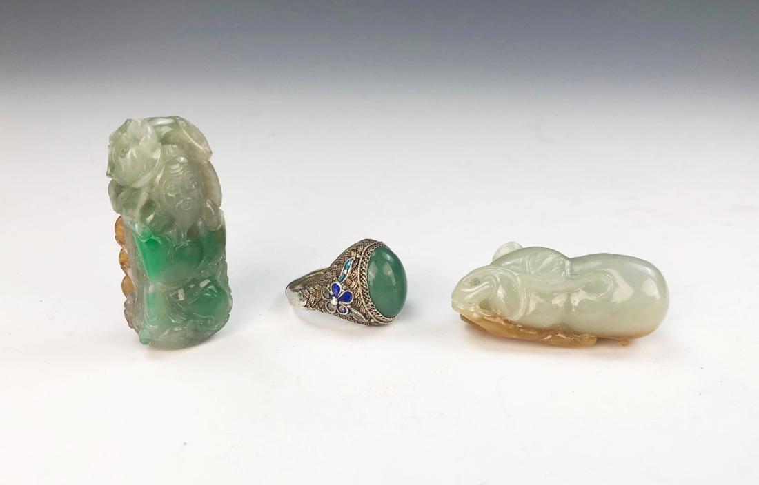 THREE (3) CHINESE MIXED JADE/JADEITE ITEMS (1 of 2)