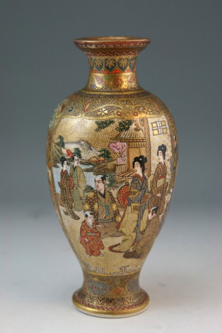 300 Japanese Meiji Satsuma Moriage Porcelain Vase Mar 24, 2012