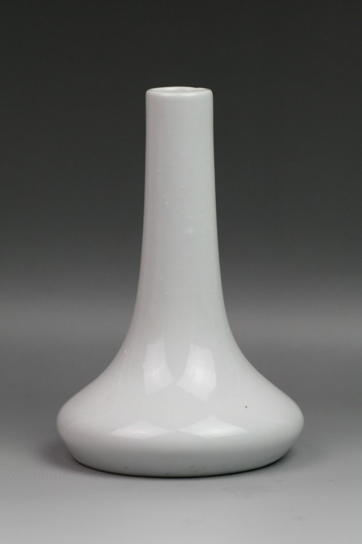 Vintage Chinese White Glazed Porcelain Flask: Vintage Chinese White Glazed Porcelain Flask: with tall and narrow neck; probably Minguo period; H: 5-3/4"