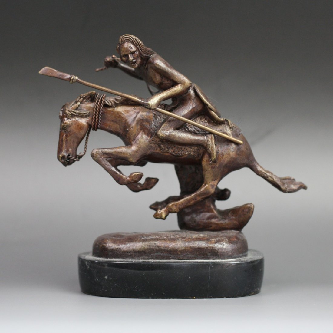 Bronze Statue Frederic Remington (1861-1909): Bronze Statue Signed Frederic Remington: Indian Fighter; handmade and cast (1861-1909); H: 6-1/2"