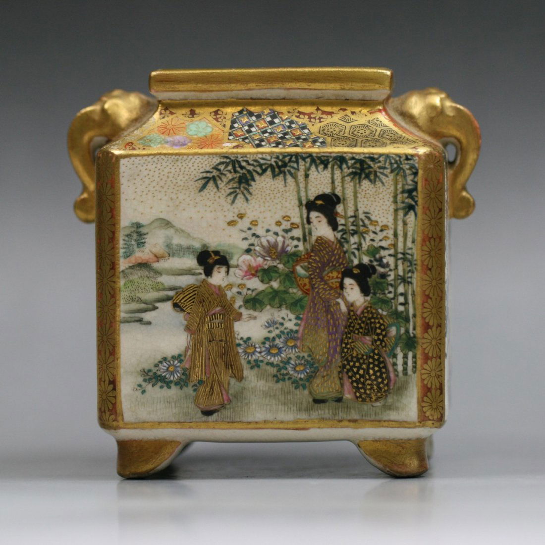 A Japanese Antique Satsuma Gilt Porcelain Vase: A Japanese Antique Satsuma Gilt Porcelain Vase: with cover, signed on the base, middle 19th Century; Size: H: 5-1/4"; W: 4"