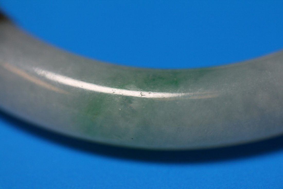 An Antique Jadeite Bangle With 14K Gold - 2