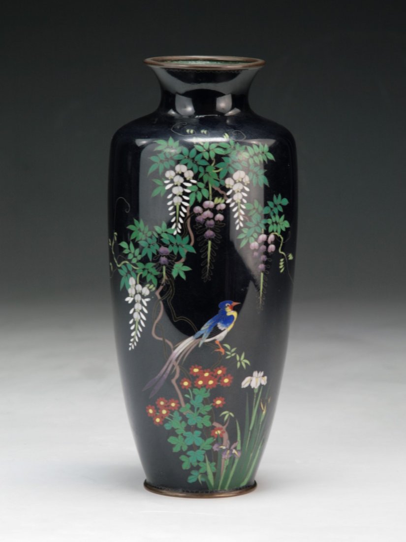 A Japanese Antique Silver Ando Cloisonne Vase: 日本 十九世紀七寶燒花鳥紋瓶 A Japanese Antique Silver Ando Cloisonne Vase; Size: H: 7-1/2"