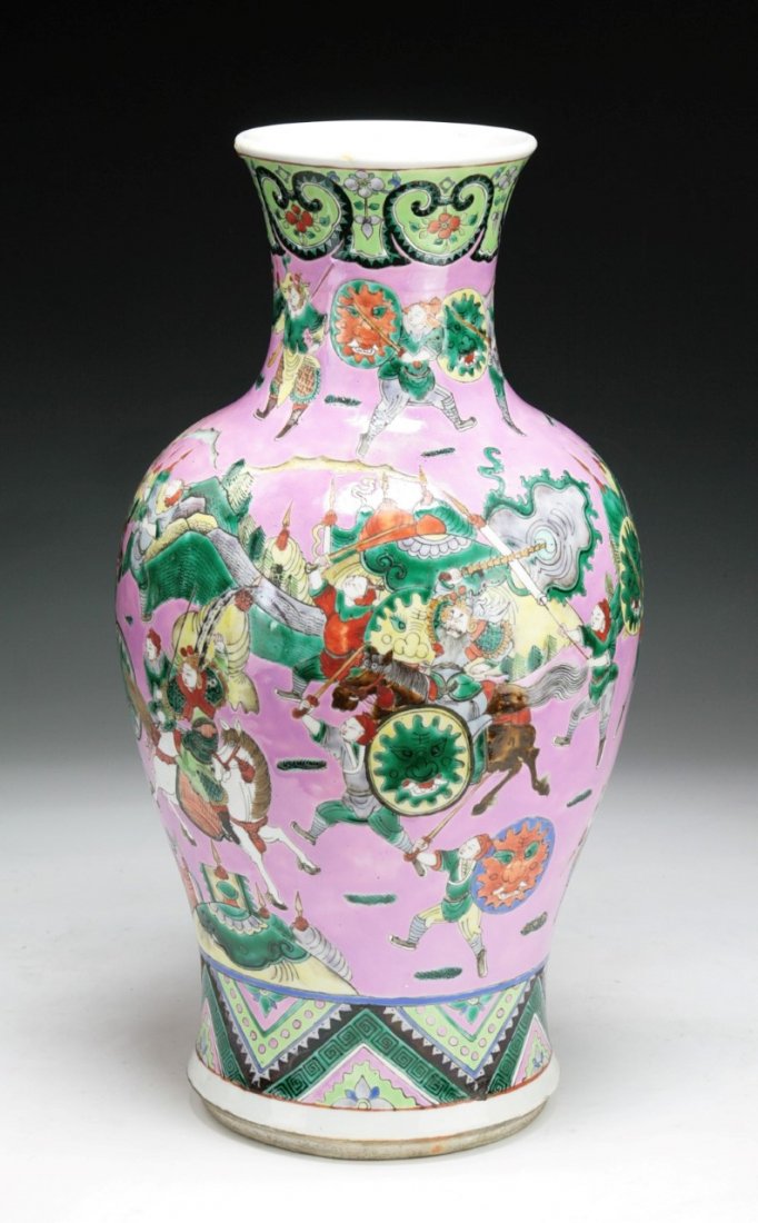 A Chinese Antique Famille Rose Porcelain Vase: A Chinese Antique Famille Rose Porcelain Vase: well painted around the body with the scene of warriors on battle field, of Minguo Period; Size: H: 16-1/2"