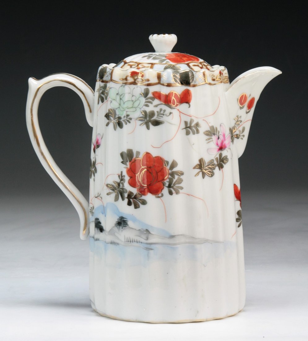 A Japanese Antique Famille Rose Porcelain Teapot: A Japanese Antique Famille Rose Porcelain Teapot: of 19th Century; Size: H: 6-3/4"