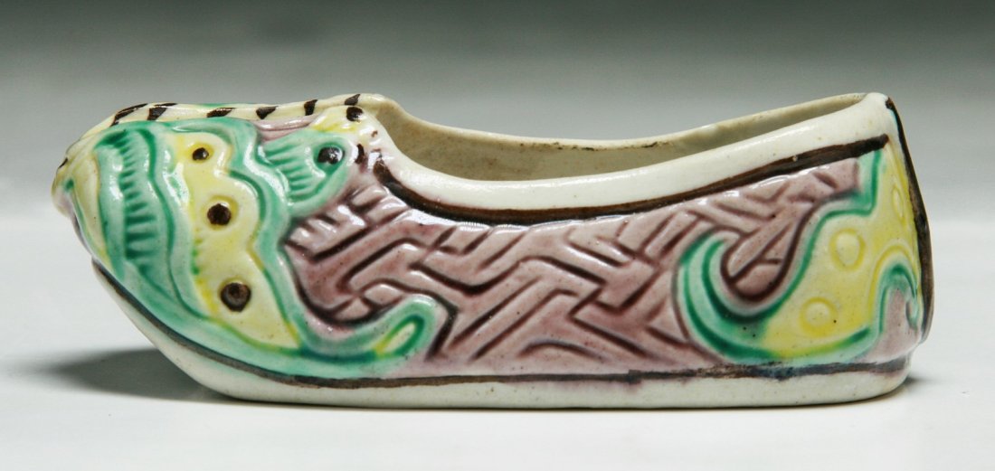 A Chinese Antique Famille Rose Porcelain Shoe: A Chinese Antique Famille Rose Porcelain Shoe: of late Qing Dynasty or Minguo Period; Size: L: 3-3/4"